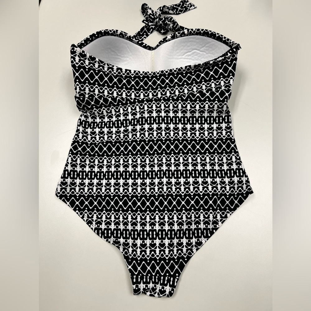 Halter One-Piece Swimsuit - Picture 6 of 10